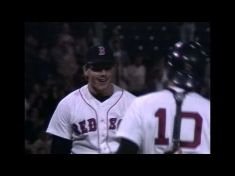 SEA@BOS: Clemens sets MLB record with 20 strikeouts