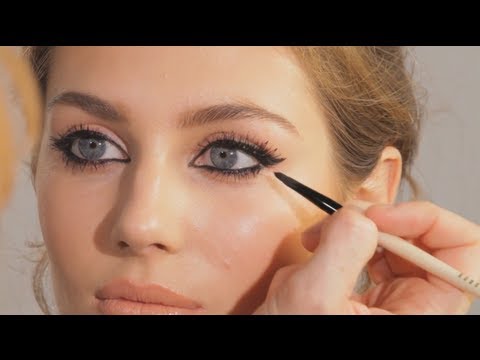 The Feline Flick - Cat Eye Make-up Tutorial | Charlotte Tilbury | @CTilburyMakeup