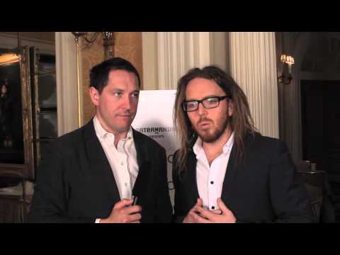 Matilda's Bertie Carvel 'interviews' Tim Minchin at Drama Desk Awards