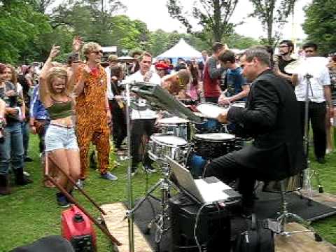 Oded Kafri performing live DnB on drums - Preston Park, Brighton