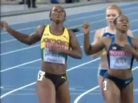 Veronica Campbell-Brown Wins Gold In 200m Final.wmv