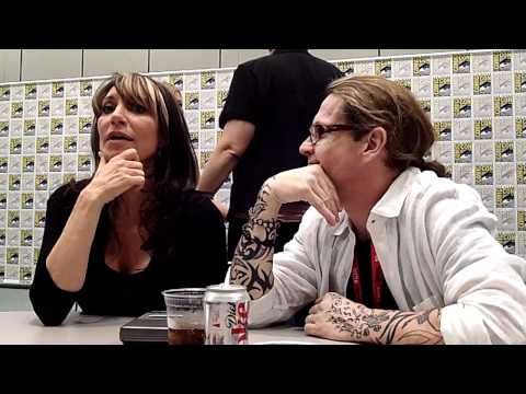 Katey Sagal & Kurt Sutter Talk Sons of Anarchy at Comic-Con 2011