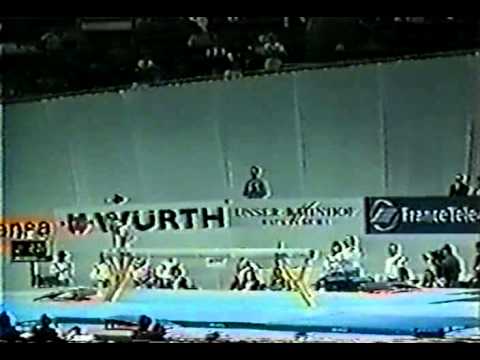 1st TO ROM Gina Gogean BB   1994 Dortmond World Gymnastics Championships 7 062