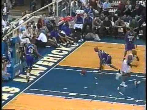 Dirk Nowitzki (18pts) vs. Bucks (2000)