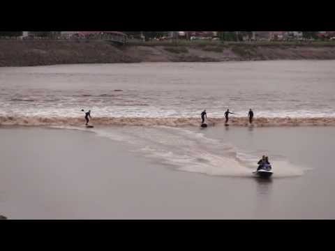 Petitcodiac River Tidal Bore Surfing Record - Moncton, NB