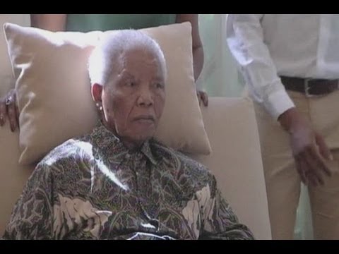 South African President Zuma visits Nelson Mandela after Hospital release