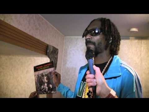 Nardwuar vs. Snoop Lion (2013)