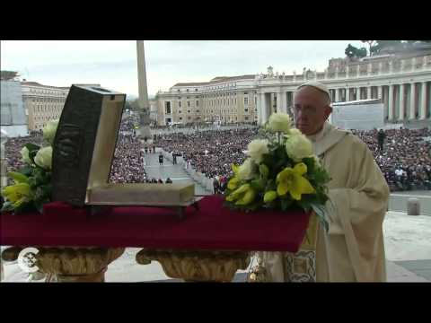 Pope Francis venerates St. Peter's bones