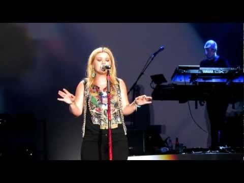 Kelly Clarkson - Live In London 2012 [Stronger Tour - Full Show... Or Almost!!]