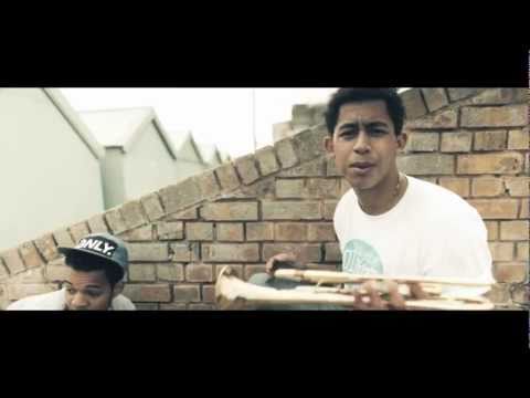 Rizzle Kicks - Down With The Trumpets