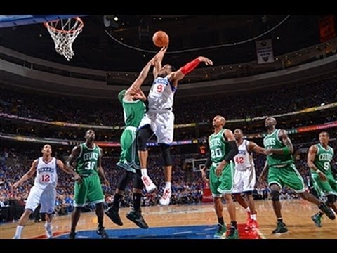 Andre Iguodala Dunks Over Paul Pierce