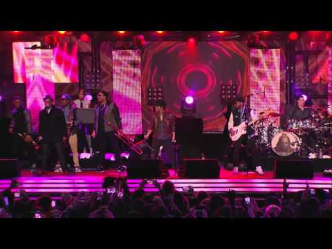 Bruno Mars Performs Treasure On Jimmey Kimmel Live HQ