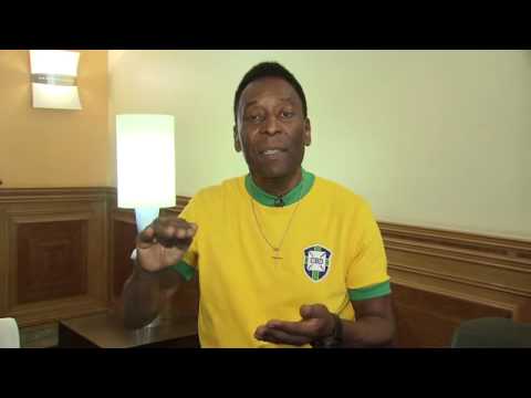 Pelé pede para que o Povo esqueça das manifestações e apoie a Seleção Brasileira