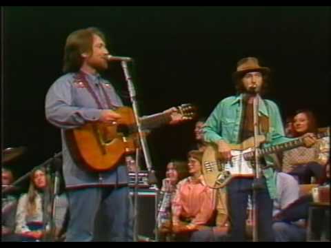 Willie Nelson - Okie from Muskogee (Bee Spears on vocals)