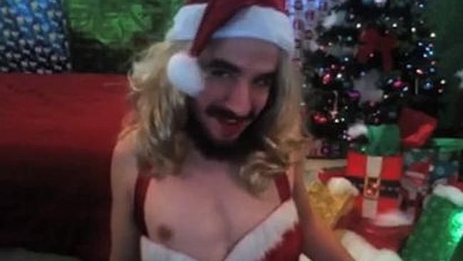 The most disturbing Christmas performance ever