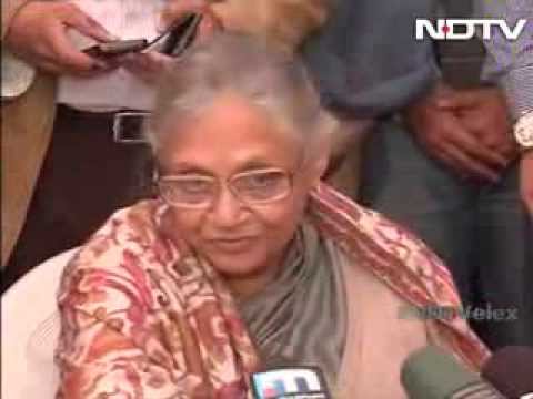 Bewakoof hai na, says upset Sheila Dikshit after losing Delhi