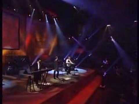 Bee Gees - Tragedy (live, 1997)