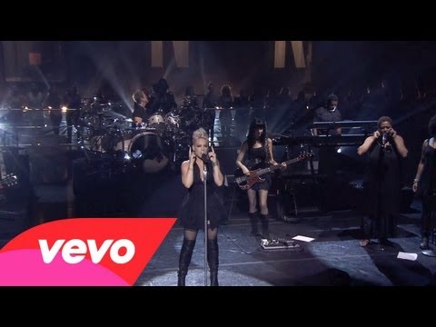 P!nk - Try (The Truth About Love - Live From Los Angeles)