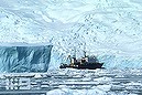 Trapped Antarctica ship awaits rescue (Thumbnail)