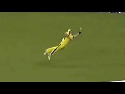 Top 10 Best Catches In Cricket History v2