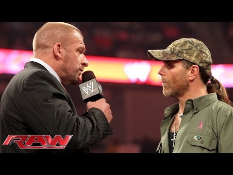 Triple H and Shawn Michaels don't see eye-to-eye: Raw, Oct. 21, 2013