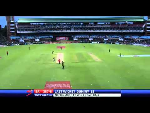 Last two overs - 2nd ODI - South Africa vs Pakistan - 27 November, 2013