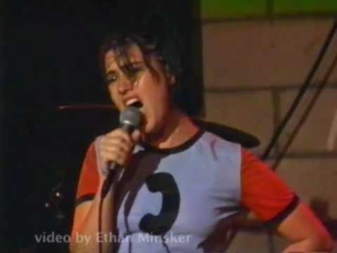 Bikini Kill - Alien She - live NYC (1993)