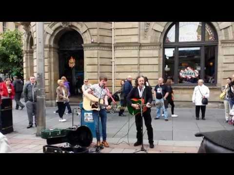 Donovan  playing Buchanan Street, Glasgow on 1 July 2013