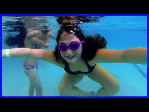 Kids Swimming Underwater in The Pool - Water Slide Fun - Monster High Girls and Baby