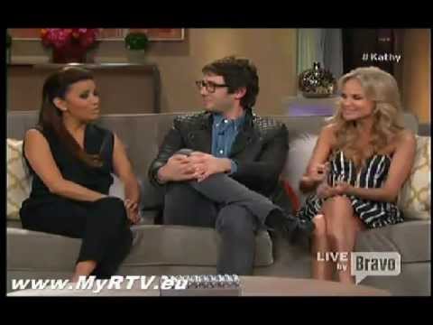 Kathy - Episode 2x12 - Eva Longoria, Kristin Chenoweth & Josh Groban