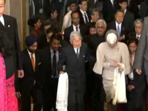 Emperor and Empress of Japan arrive in New Delhi