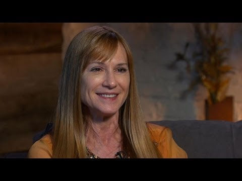 'Top of the Lake' Star Holly Hunter Interview on Approach to Acting, Reflecting on Career