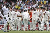 Mitchell Johnson cements Australia's fight back (Thumbnail)