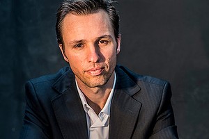 Markus Zusak.