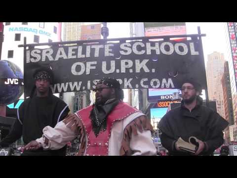 WHITE AUSTRALIAN WOMAN CHALLENGES HEBREW ISRAELITES - ISUPK Times Square NY