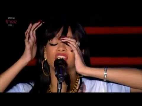 Rihanna - Love The Way You Lie Live (Part ll) [Hackney Weekend 2012]