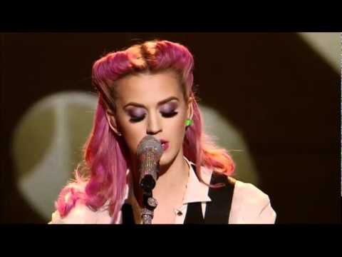 Katy Perry - The One That Got Away (Live on The X Factor)