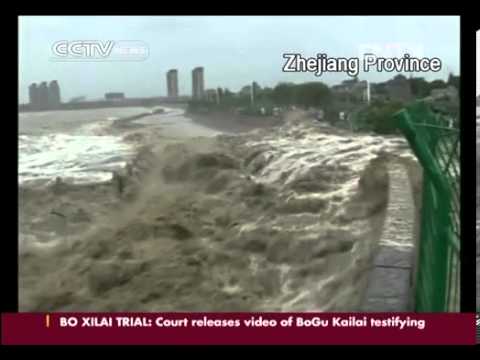 Thousands evacuated in Fujian and Zhejiang.mp4