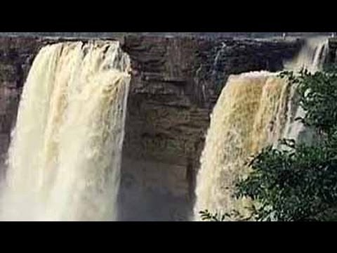 Seven Wonders of India: Chitrakot falls in Chhattisgarh (Aired: December 2008)