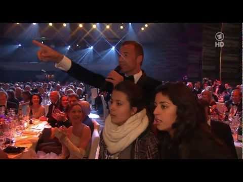 Bambi Awards 2011 - Justin Bieber  mit seiner neuen Single HD