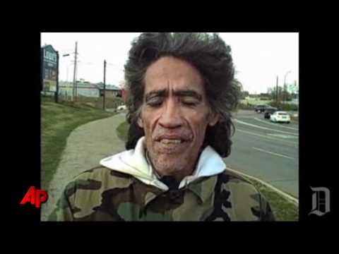 Raw Video: Homeless Man's Voice Gets Natl Buzz