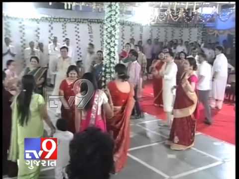 Tv9 Gujarat - Ambani brothers grooved on Garba at Bhavani Temple,Chorwad