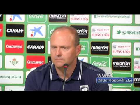 Primera rueda de prensa de Pepe Mel, al completo