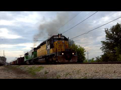 CNW 6847 and BN 5383 freight train runby at the Illinois Railway Museum