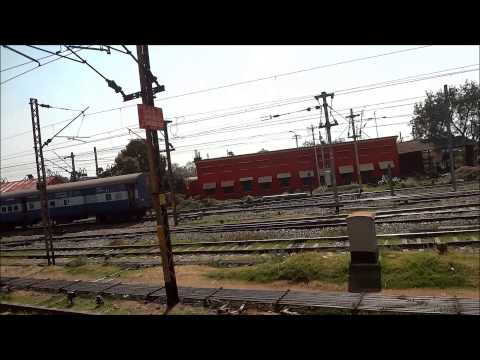 DHANBAD Jn. ARRIVAL & DEPARTURE, NEW DELHI - SEALDAH DURONTO EXPRESS