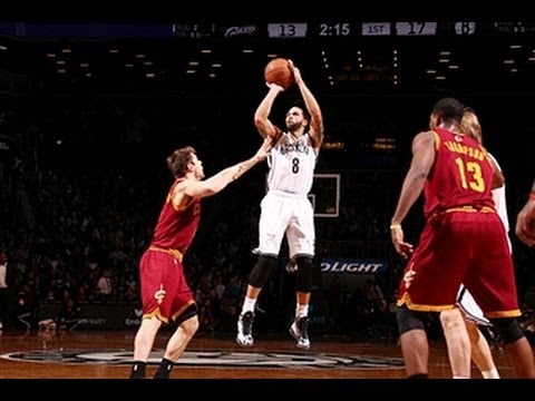 Deron Williams Crosses Up Matthew Dellavedova for the 'J'