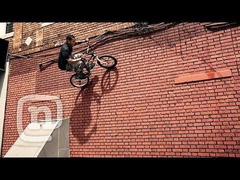 BMX Street Rider Desmond Rhodes - The King Of NYC Streets: Asphalt NYC