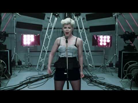 Robyn - Dancing On My Own