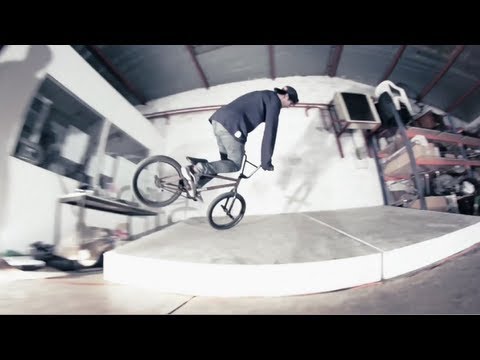 Matthias Dandois emerging BMX style: Street-Flat