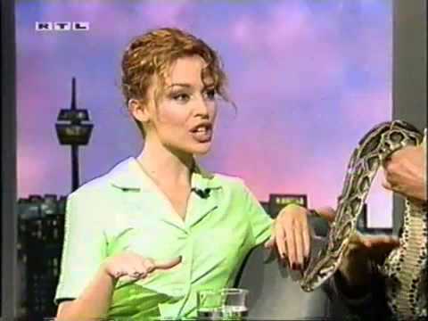 Kylie Minogue - Interview (German Chat Show 1995)